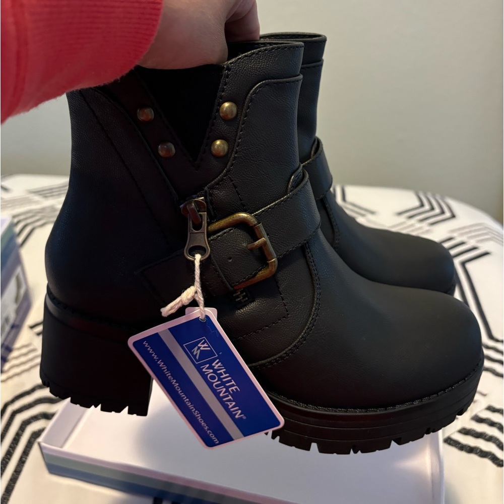 Brand new White Mountain boots with box  🥾
